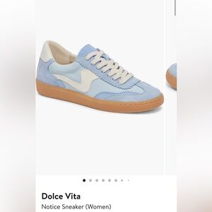 Dolce Vita Notice sneaker - size 6